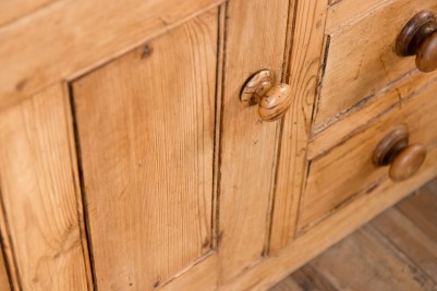 close-up-of-pine-doors